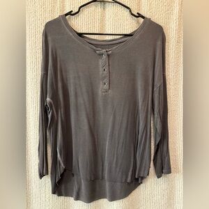 American Eagle Outfitters Gray Henley 3/4 Sleeve Top